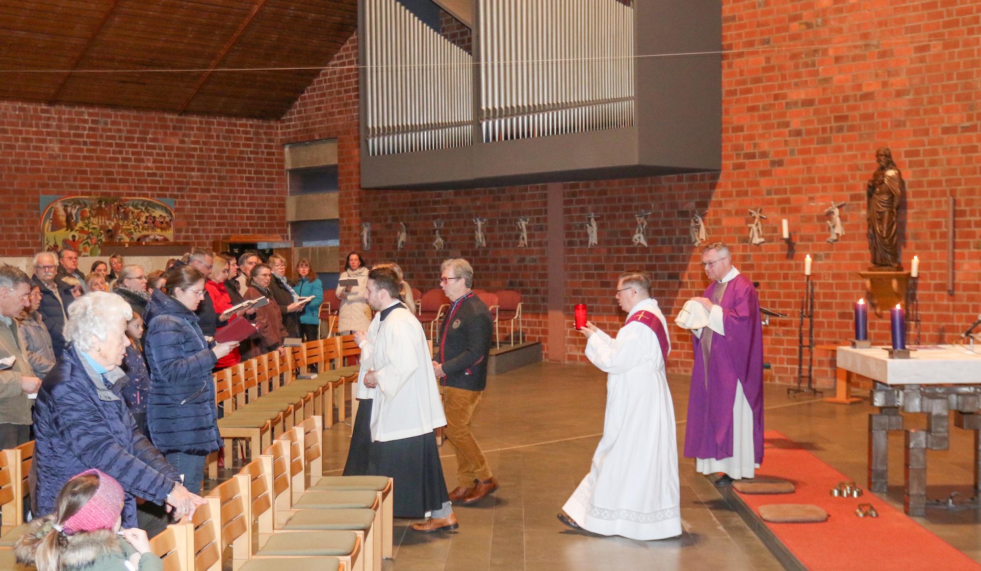 Im Haus Gottes, wo einst Gottesdienst gefeiert wurde, sollen künftig Menschen Wohnung finden.