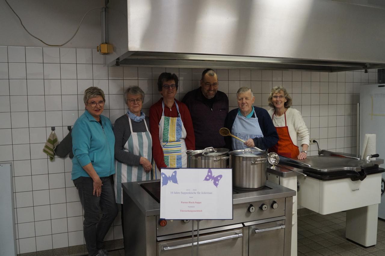 Das Team der „Suppenküche für jedermann“ freut sich über Gäste. Jeden zweiten Mittwoch gibt es im Marienheim ein Essen.