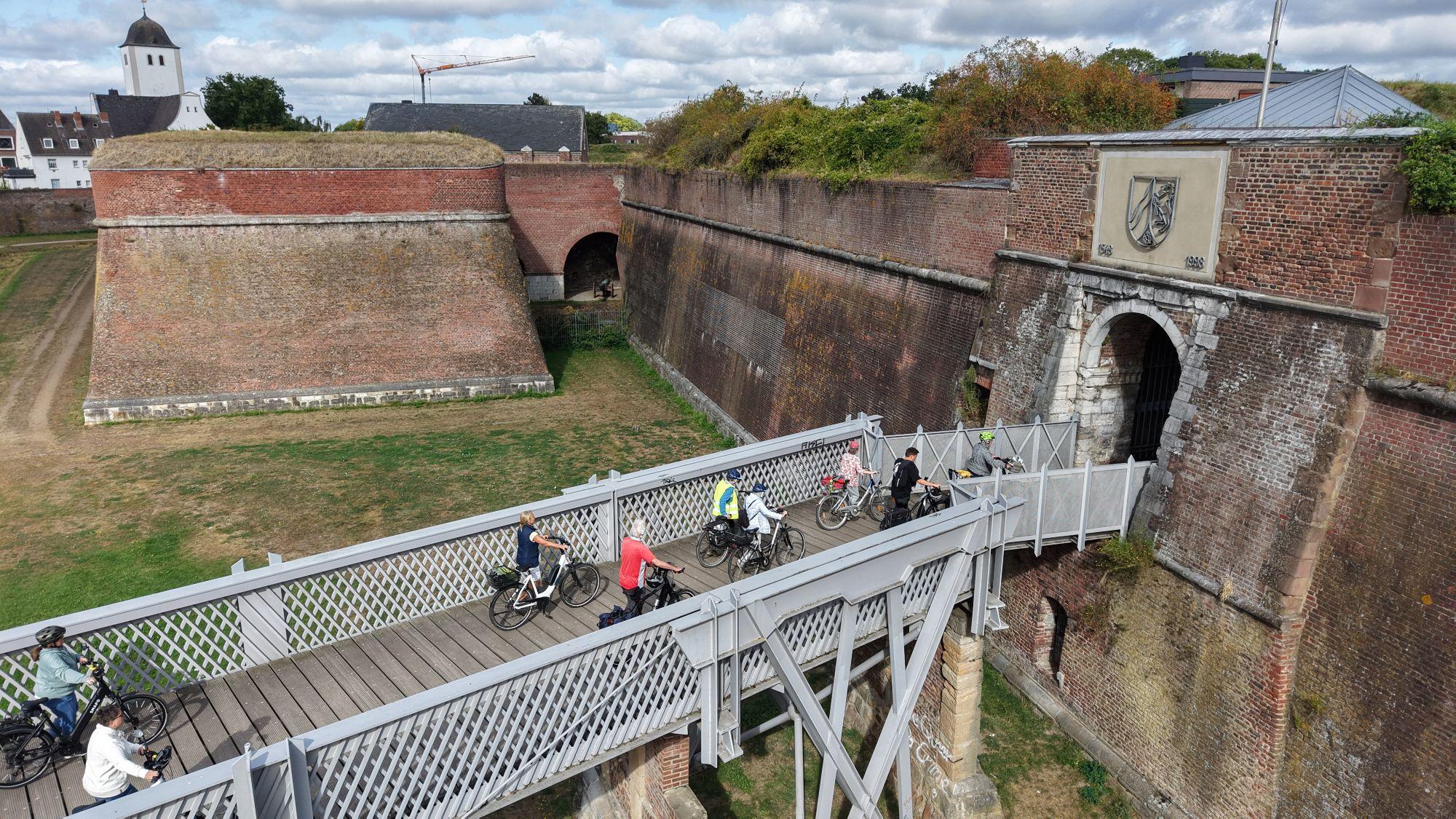 In der Jülicher Zitadelle wurde 1933/34 ein „wildes KZ“ eingerichtet.